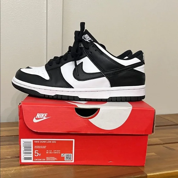 Nike Youth Black and White Dunk Sneakers - Picture 2 of 8